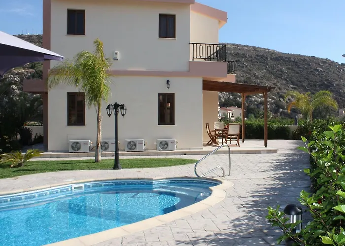 Luxury Rental, Two Bedroom With Private Pool And Garden,