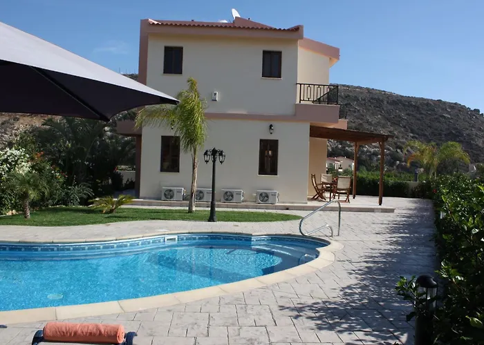Luxury Rental, Two Bedroom With Private Pool And Garden, Вилла *