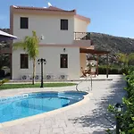 Luxury Rental, Two Bedroom With Private Pool And Garden,