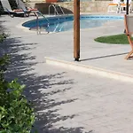 Βίλα Luxury Rental, Two Bedroom With Private Pool And Garden,