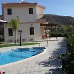 Luxury Rental, Two Bedroom With Private Pool And Garden, Πισσούρι