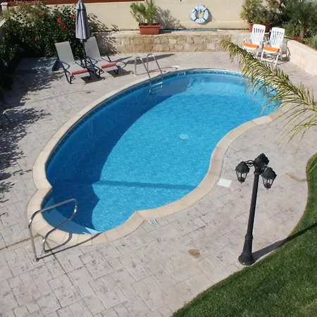 Villa Luxury Rental, Two Bedroom With Private Pool And Garden,