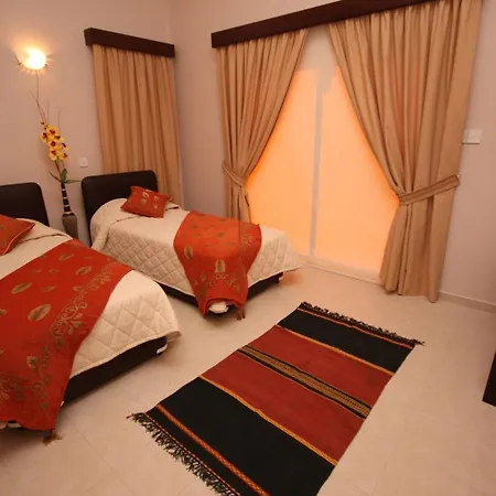 Luxury Rental, Two Bedroom With Private Pool And Garden, Vila *