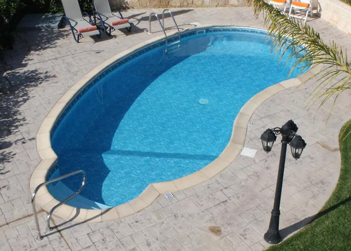 Vila Luxury Rental, Two Bedroom With Private Pool And Garden,