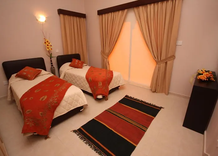 Luxury Rental, Two Bedroom With Private Pool And Garden, Vila *